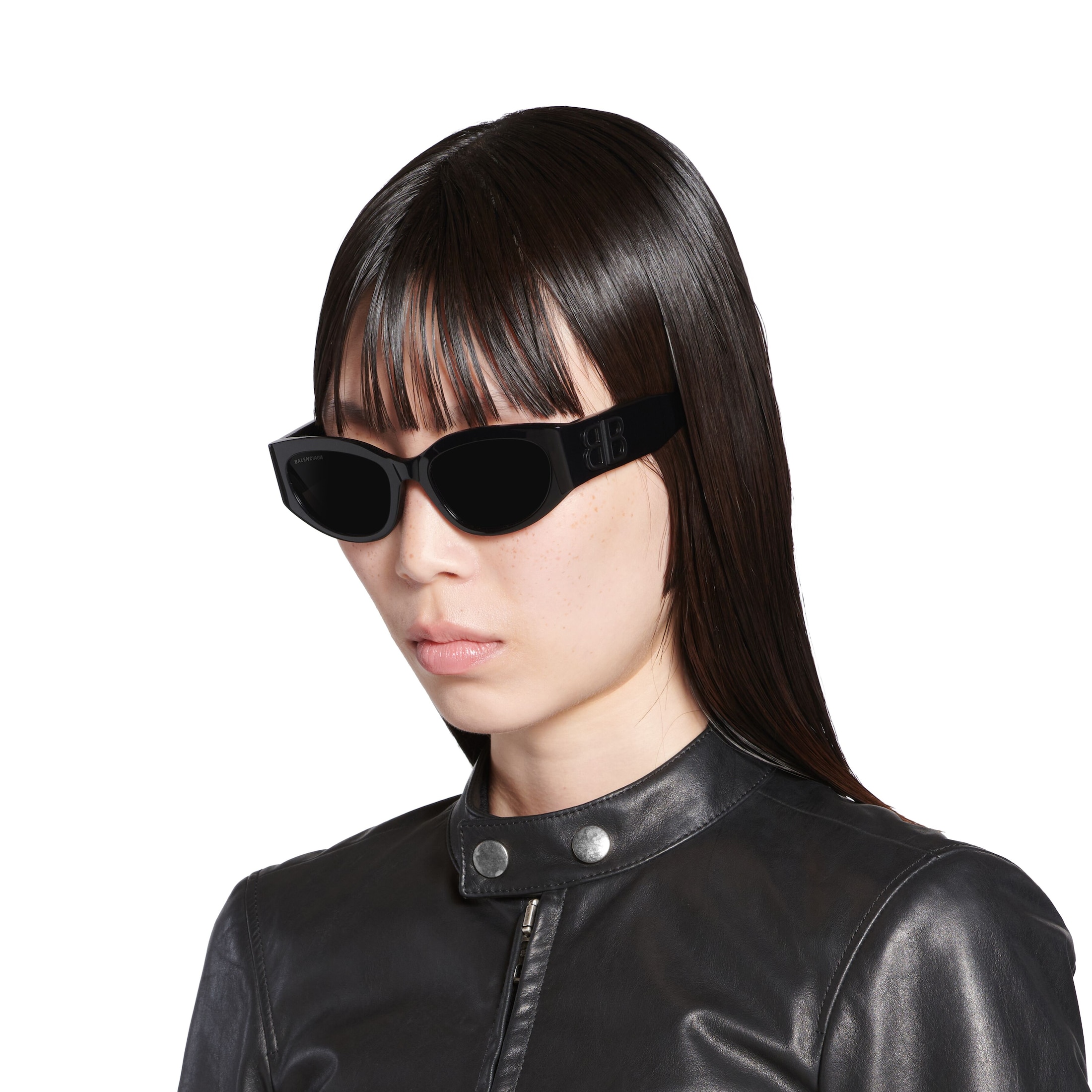 Women’s Bossy Round Af Sunglasses in Black - Image 3